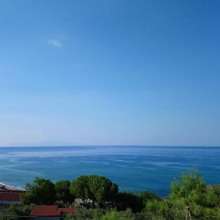 Αλκυονη Διαμερισματα Hotel Paralia Vrachou Bagian luar foto