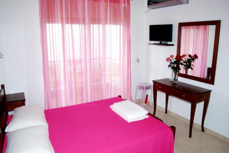 Αλκυονη Διαμερισματα Hotel Paralia Vrachou Bagian luar foto